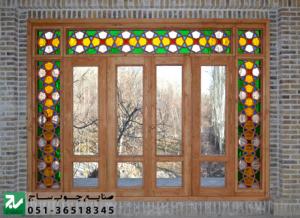 پنجره چوبی سنتی گره چینی مشبک اُرُسی شیشه رنگی