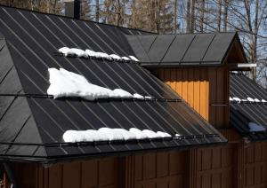سیستم ذوب برف هوشمند در سقف- افزایش طول عمر پوشش سقف ها